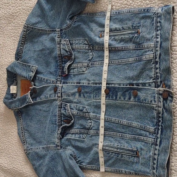 Levi's Size Medium Blue Trucker Jean Jacket - Picture 12 of 13
